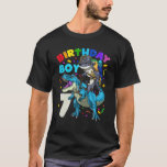 Kids 7:e Birthday Boy Pirat Shark Riding Dinosaur T Shirt<br><div class="desc">7:e Birthday Boy Pirat Shark Riding Dinosaur är perfekt 7:e födelsedagskjorta för pojkar som vrider 7. Lyft upp ditt fantastisk dinosaurikläder med den här monster lastbil dinosauer 7:e födelsedagskjortan. Den här fantastisk 7:e-födelsedagskjortan är säkert roligt. Firar att du vrider 7 i stil med det här 7:e-födelsedagsmonstret lastbil dinosauriskjorta för pojkar...</div>