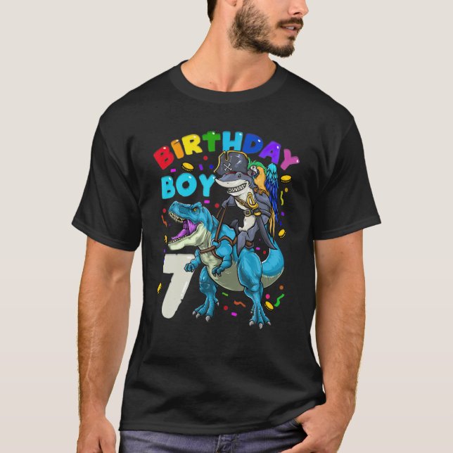 Kids 7:e Birthday Boy Pirat Shark Riding Dinosaur T Shirt (Framsida)