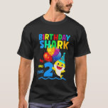 Kids Baby Shark 2ND Birthday Boy Girl 2 Year Gold  T Shirt<br><div class="desc">Unds Baby Shark 2:a födelsedagstjugflicka 2 år gamla lyft-barn</div>