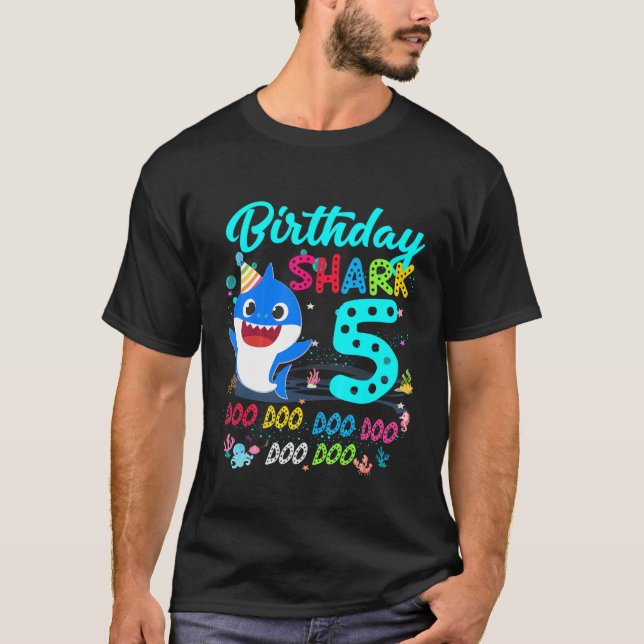 Kids Baby Shark 5Th Birthday Boys Girls 5 Year Old T Shirt (Framsida)
