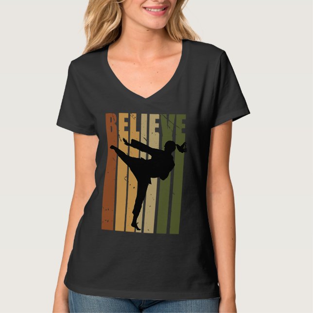 Kids Camouflage Retro Karate Motivating Believe Pr T Shirt (Framsida)