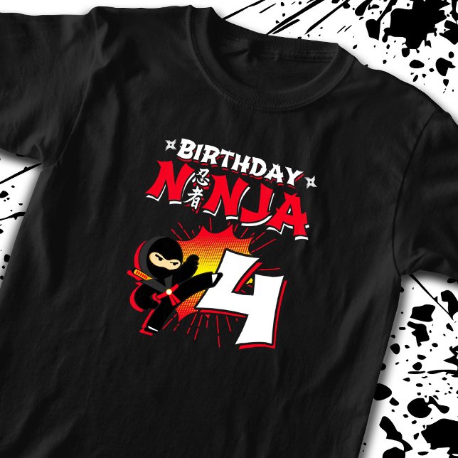 Kids Ninja Födelsedagsfest Gift - 4 år gammal T Shirt (Skapare uppladdad)