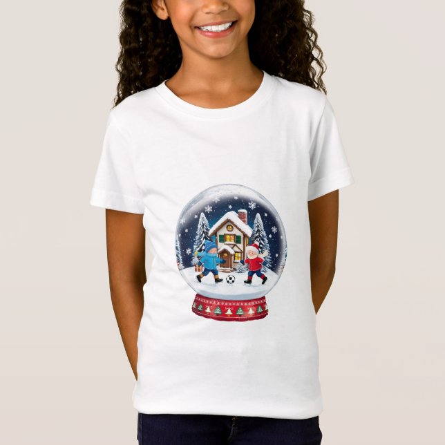 Kids Playing Soccer in Christmas Snowball T Shirt (Framsida)