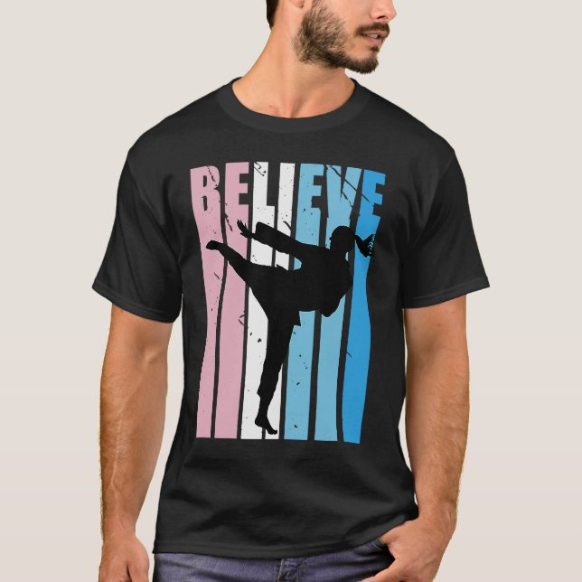 Kids Retro Karate Motivational Believe Practice Th T Shirt (Framsida)