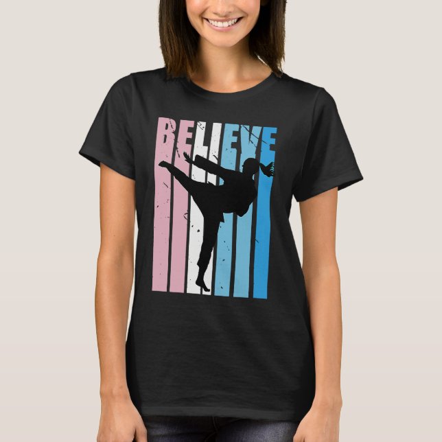 Kids Retro Karate Motivational Believe Practice Th T Shirt (Framsida)