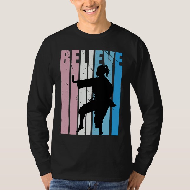 Kids Retro Karate Motivational Believe Practice Th T Shirt (Framsida)