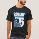 Kids Rollin' to 5 Birthday Roller Skating 9Th Bi T Shirt<br><div class="desc">Barn som rullar in i 5 födelsedagsroller Skatt 9:e födelsedagstjukens barn</div>