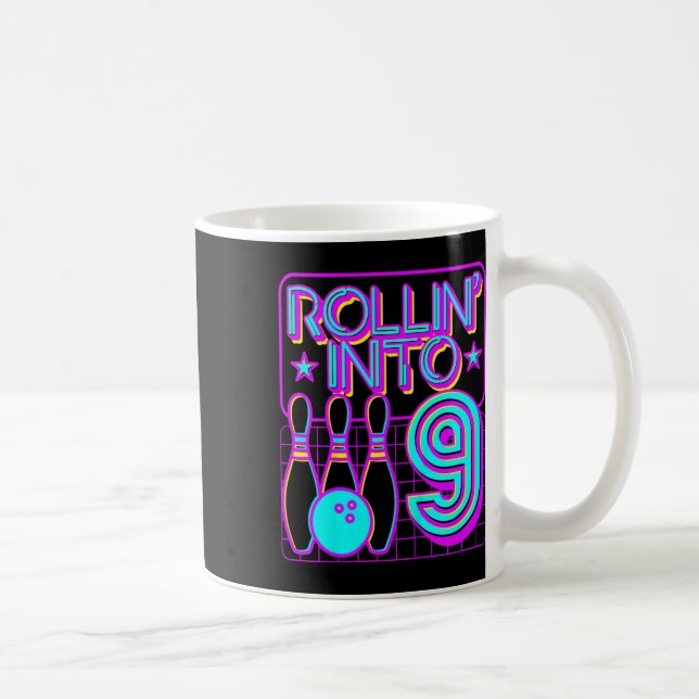 Kids Rollin to 9 Bowling Retro Bowlareare 9:e föde Kaffemugg (Höger)