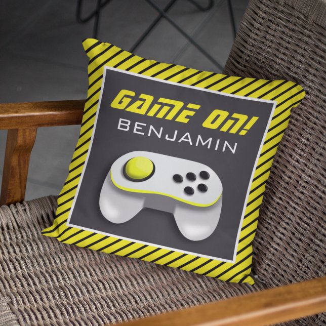 Kids-rum för gult och vit videospelskontroll kudde (Skapare uppladdad)