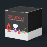 Kids Science Party Presentaskar<br><div class="desc">Är ditt barn kärlek vetenskap? Ett vetenskapligt tema, party, är perfekt för den lilla vetenskapsmannen i ditt liv! Gör det till en explosiv födelsedagsfest för barn med Kids Science Party Favor Box designad av Enchantthy Design Company. De här favoritlådorna har en vetenskaplig labbinställning som är komplett med sak som ditt...</div>