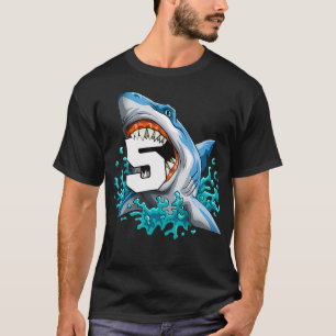 Kids Shark 5:e födelsedagsboys Funny Shark 5 år ga T Shirt