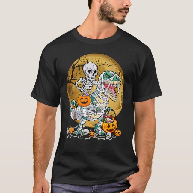 Kids Skeleton Riding Dinosaur Mummy Retro Hallowee T Shirt (Framsida)