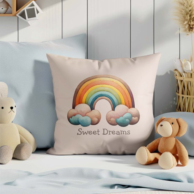 Kids Whimsical Pastel Rainbow in Clouds Kudde (Skapare uppladdad)