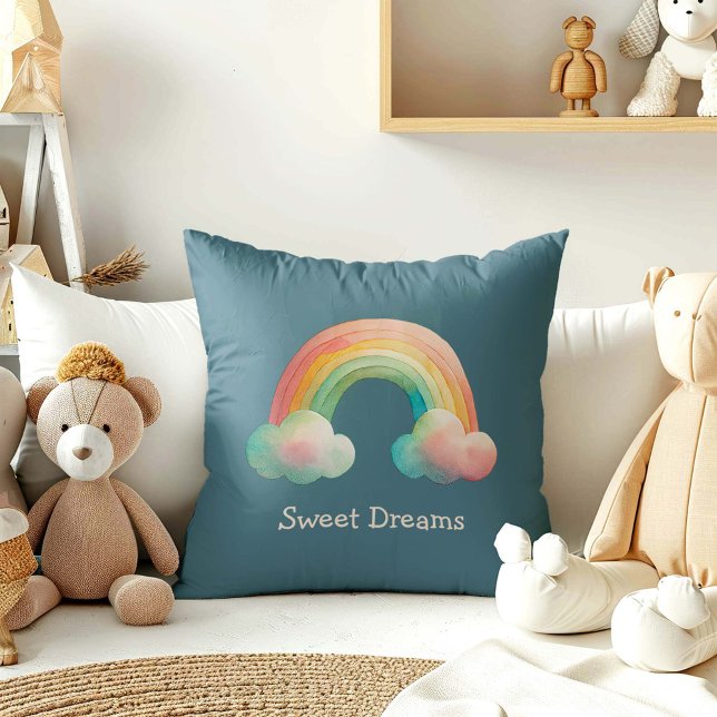 Kids Whimsical Pastel Rainbow in Clouds Kudde (Skapare uppladdad)