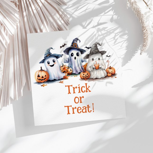 Kids'Halloween Spöken Fladdermus Pumpkins Party Na Pappersservett (Kids' Halloween Ghosts Bats Pumpkins Party Napkins on a sunny boho white table.)