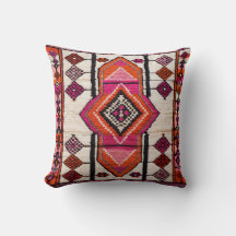 Kilim Pillows: Handutformade kurvor för ditt hem