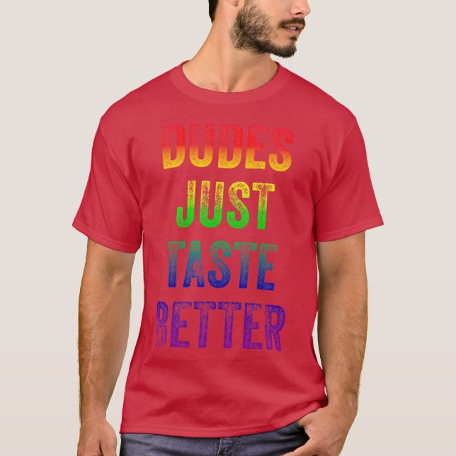 Killar ser helt enkelt bättre ut gay Distressed re T Shirt (Framsida)