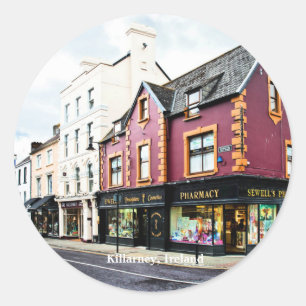 Killarney, Irlands cityscape Runt Klistermärke