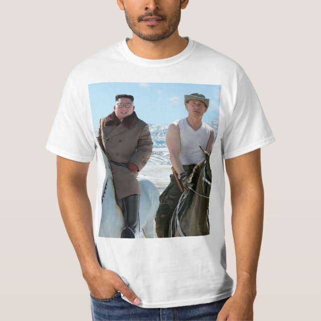 Kim Jong Un & Putin på häst T Shirt (Framsida)