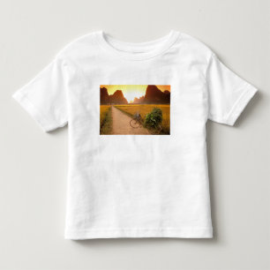 Kina, Guangxi. Yangzhou, Cykel på landsbygd T Shirt