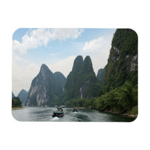 Kina, Guilin, Li-floden, Flodbåtar ligger längs me Magnet