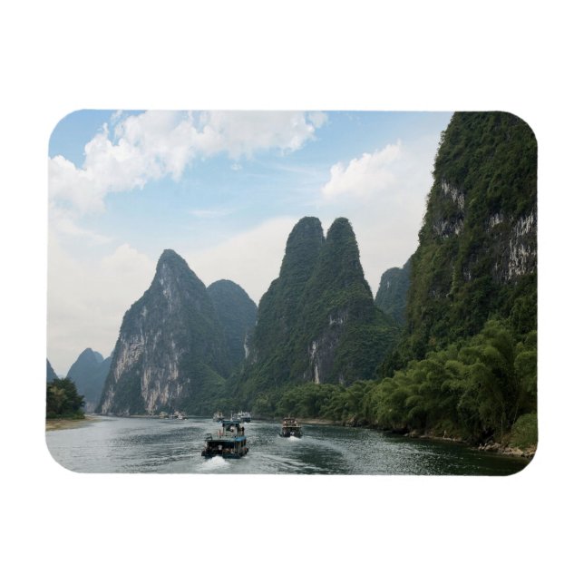 Kina, Guilin, Li-floden, Flodbåtar ligger längs me Magnet (Horisontell)