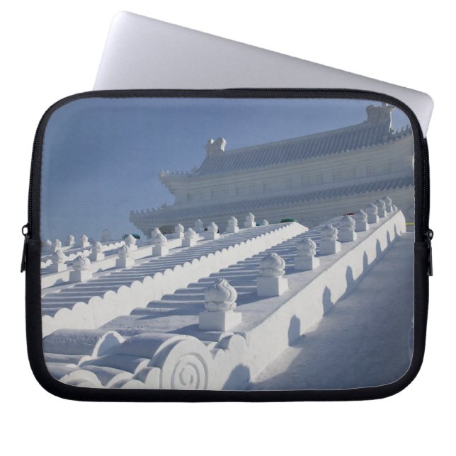 KINA, Heilongjiangprovinsen, Haerbin (Harbin). 2 Laptop Fodral (Framsidan)
