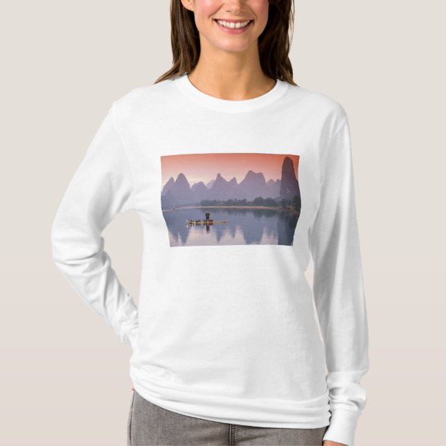 Kina, Li-floden. Ensam skarv fiskare. Tee Shirt (Framsida)