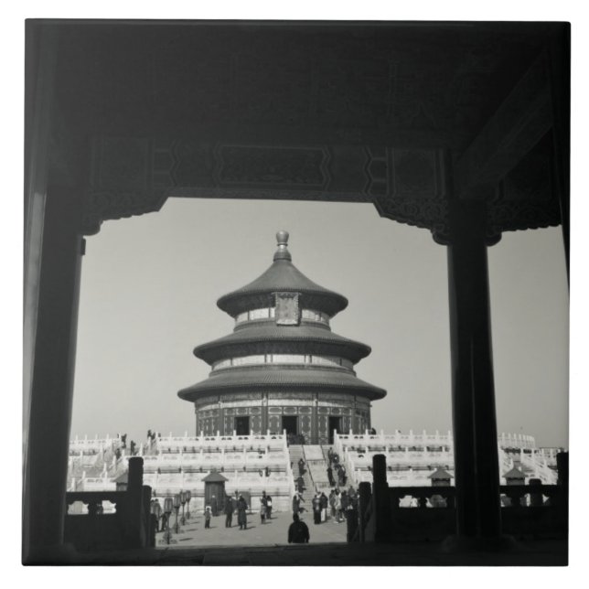 Kina, Peking, Chongwen District. 2 Kakelplatta (Framsidan)