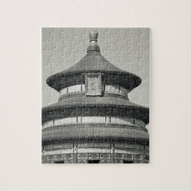 Kina, Peking, Chongwen-distriktet. Tempel Pussel (Vertikal)