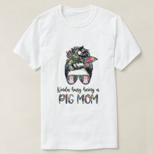 Kinda Busy är en Messy Hair i Gris Mamma i Bun T Shirt