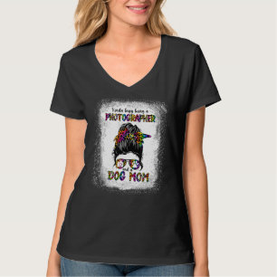 Kinda Busy är fotograf och Hund Moth T Shirt