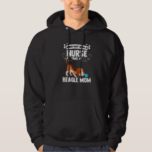 Kinda Busy är sjuksköterska och beagle Mamma Hund Hoodie