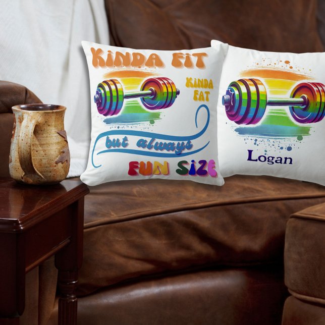 Kinda Fit Funny Fitness Rainbow Dekorativ kudde (Funny Fitness Gym Throw Pillow with Rainbow Barbell, Customize with Name or Message on Back)