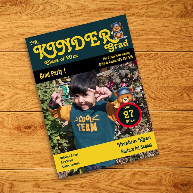 Kinder grad Cute Gult Photo Magazine Cover Inbjudningar (Skapare uppladdad)