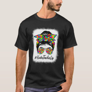 Kinder Teacher Messy Bun Stöder Autism Awarene T Shirt