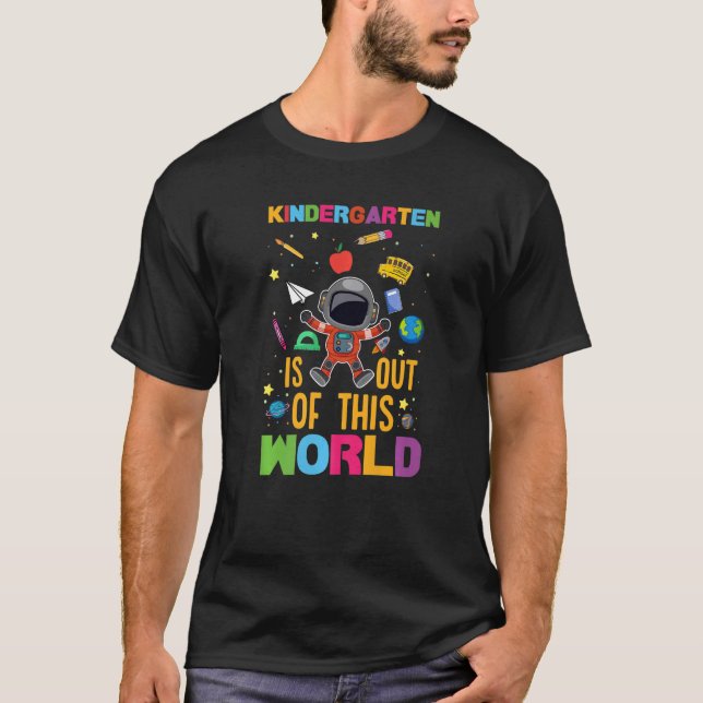 Kindergarten Astronaut Back to school första dagen T Shirt (Framsida)