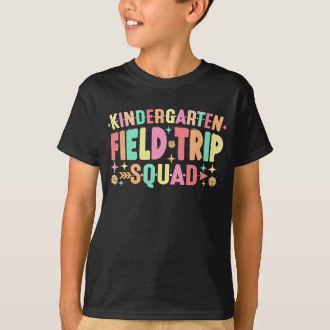 Kindergarten Fält Resa Squad T Shirt (Framsida)