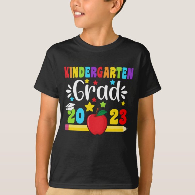 Kindergarten grad 2023 - Kids School Grad T Shirt (Framsida)