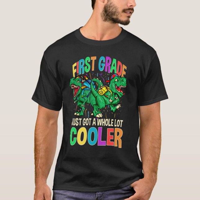 Kindergarten Just Got A Lot Cooler Dinosaur Back T T Shirt (Framsida)