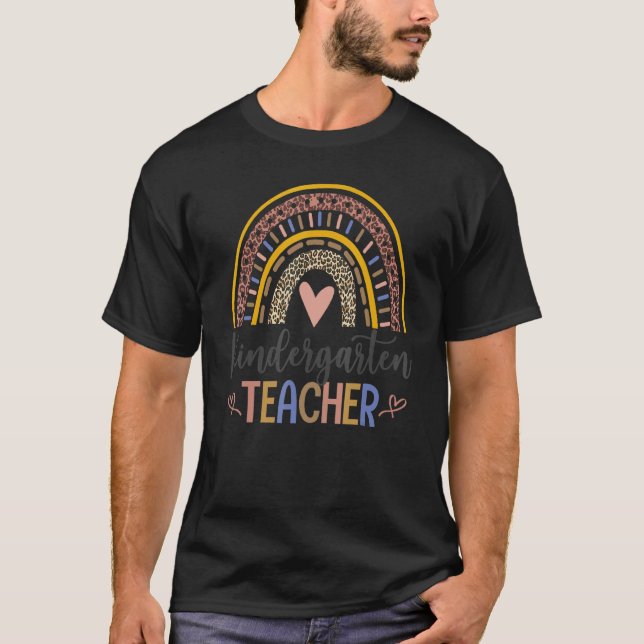 Kindergarten Lacher Leopard Boho Rainbow tillbaka  T Shirt (Framsida)