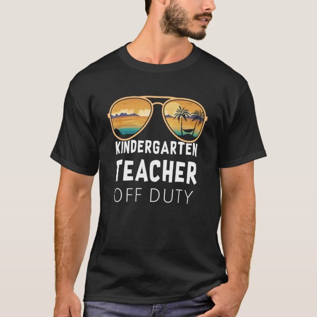 Kindergarten Lacher of Duty Sunglasses Beach Vac T Shirt (Framsida)