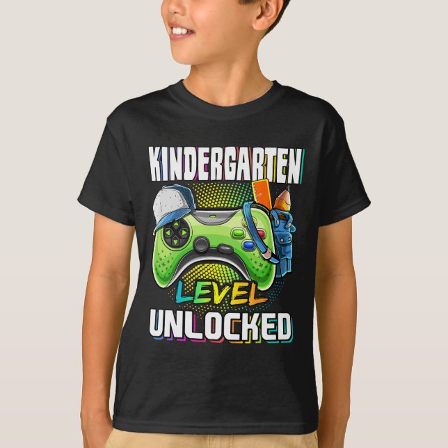 Kindergarten Level Unlocked Video Game Ck To Schoo T Shirt (Framsida)