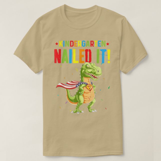 Kindergarten Nail IT-Rex Dinosaur Cute Graduat T Shirt (Design framsida)