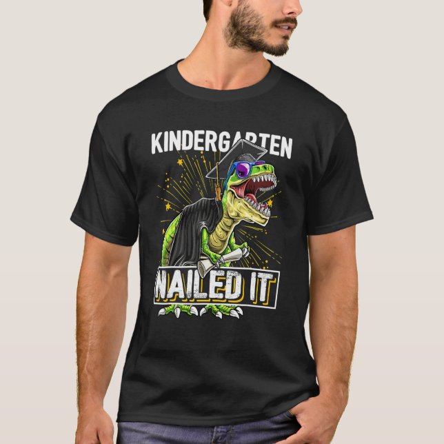 Kindergarten Nail IT Rex Dinosaur-Studentmössa T Shirt (Framsida)