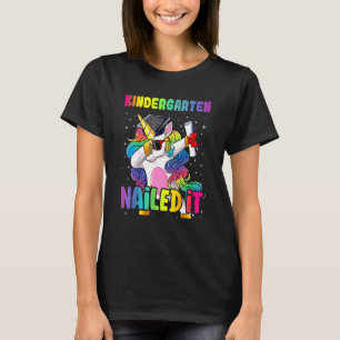 Kindergarten Nail IT Studenten Dabbing Unicorn T Shirt