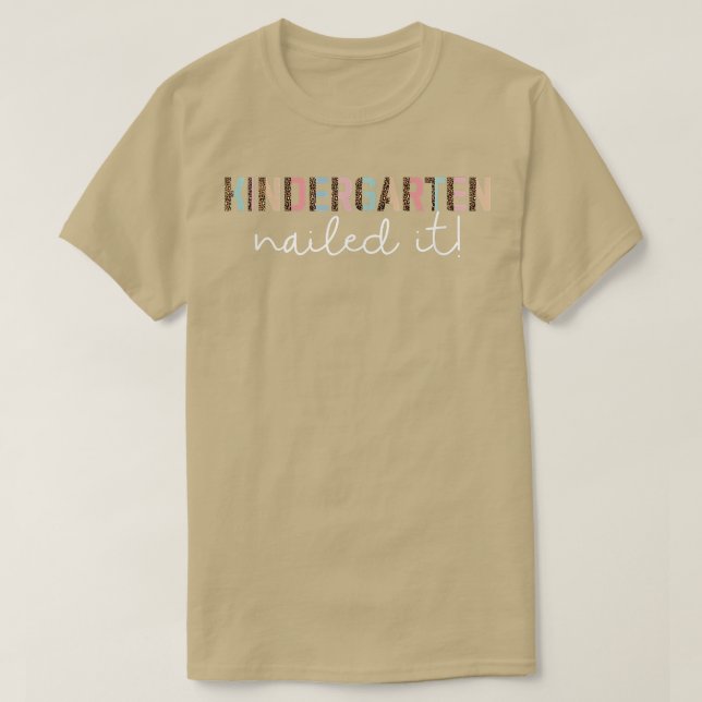 Kindergarten Nailändska IT Studenten Dekorationer  T Shirt (Design framsida)