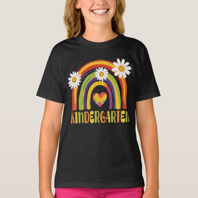 Kindergarten Rainbow Back to school Lärare T Shirt (Framsida)