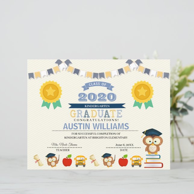 Kindergarten Studenten diplomatcertifikat (Stående Fram)