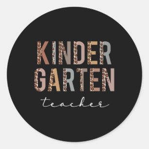 Kindergarten Teacher Back to school apprecision L Runt Klistermärke